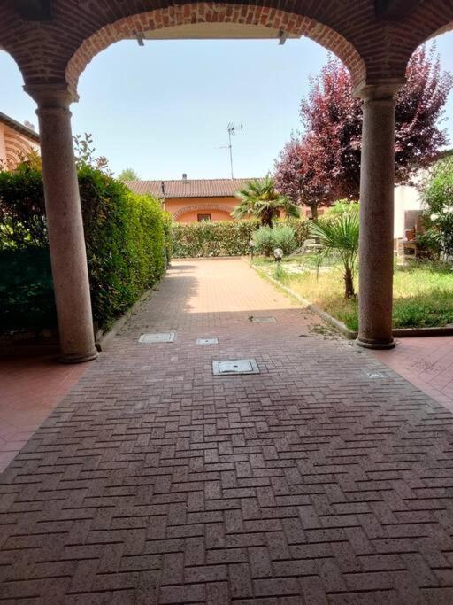 Appartamento In Cascina Lombarda Caselle Lurani Exterior foto